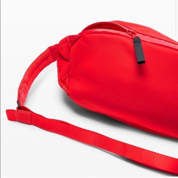 LULULEMON All Hours Belt Bag NWT PRICE DROPPED - Picture 4 of 4